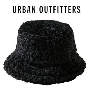 NEW Urban Outfitters UO Lilee Women's Black Faux Fur Bucket Cap Hat